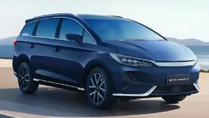 BYD eMax 7 રિવ્યુ, ફર્સ્ટ ડ્રાઈવ: હાઈ-ટેક અને આરામદાયક ઈલેક્ટ્રિક MPV, Innovaને ટક્કર આપવા તૈયાર